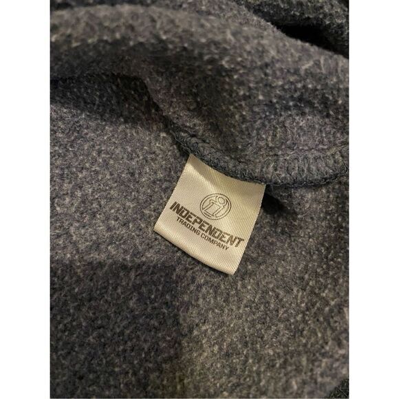 Independent Trading Co Universal Studios Retro Crewneck Sweatshirt Pullover - Picture 7 of 12